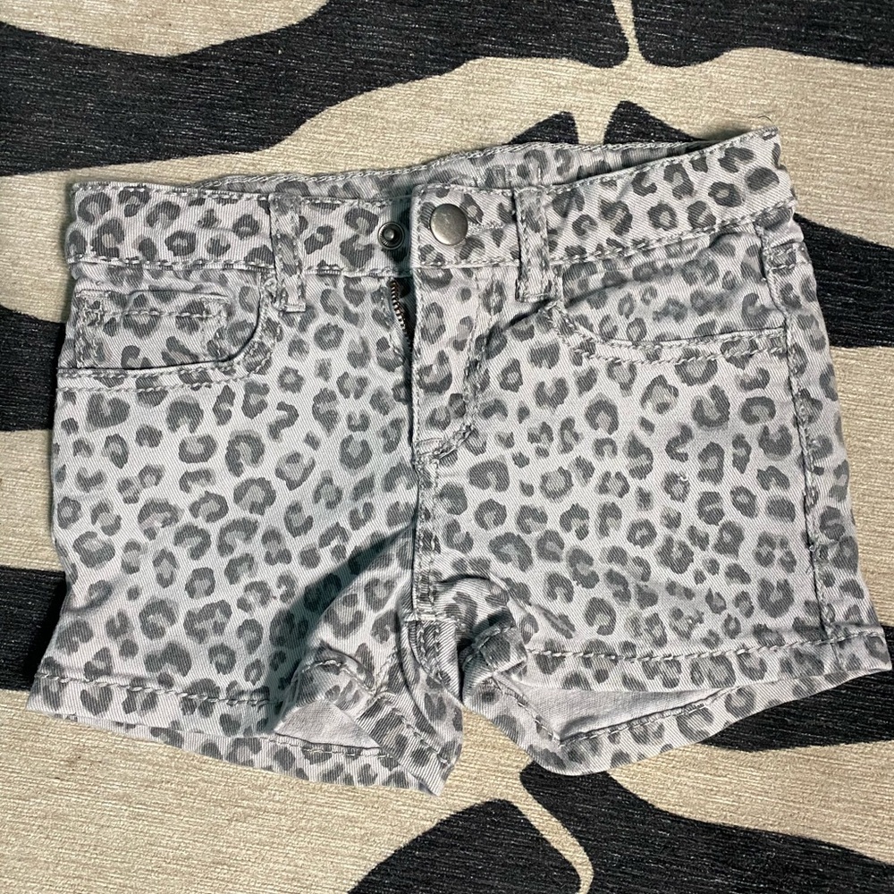 Girls leopard shorts